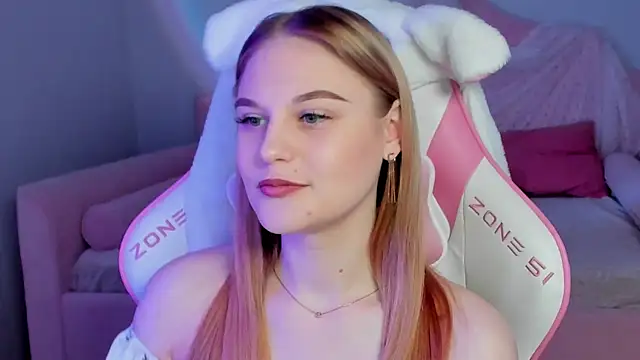 AriaWell online show from November 25, 2025, 5:46 pm