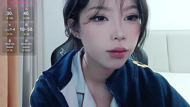 Puppy-12 online show from December 19, 2025, 8:32 am