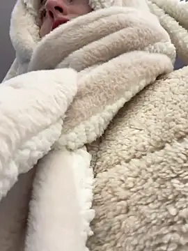 RonnieKiss online show from November 7, 2025, 6:35 am