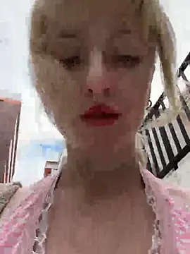 RonnieKiss online show from November 21, 2025, 5:39 am