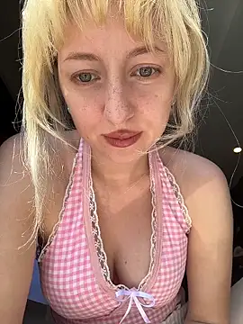 RonnieKiss online show from December 1, 2025, 6:40 am