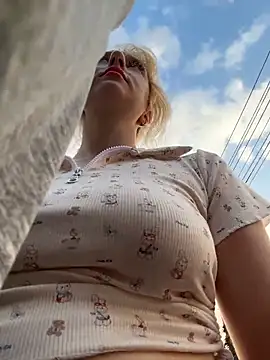 RonnieKiss online show from February 13, 2026, 10:55 am