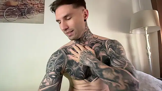 Larsskeet online show from September 21, 2025, 10:28 am