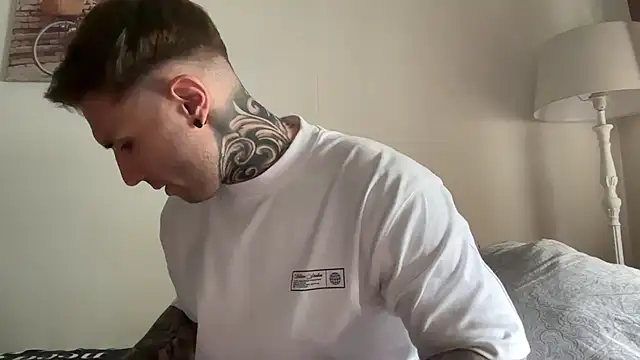 Larsskeet online show from September 23, 2025, 1:14 pm