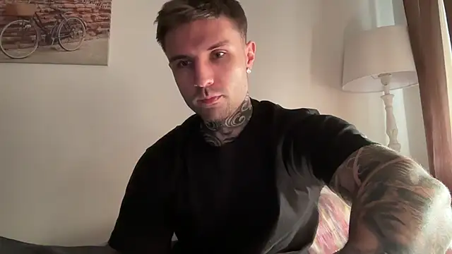 Larsskeet online show from October 13, 2025, 2:17 pm