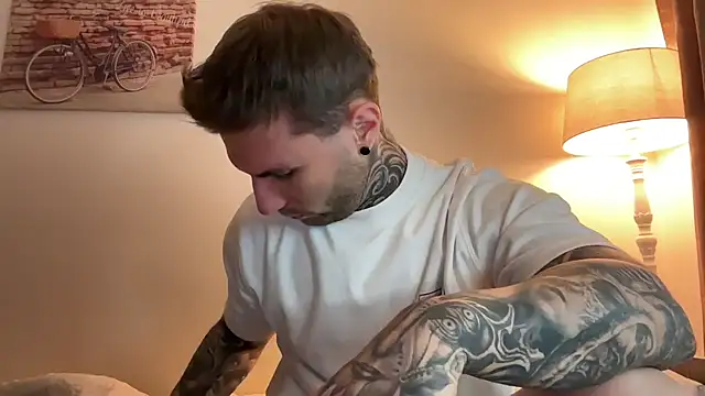 Larsskeet online show from November 3, 2025, 2:18 pm