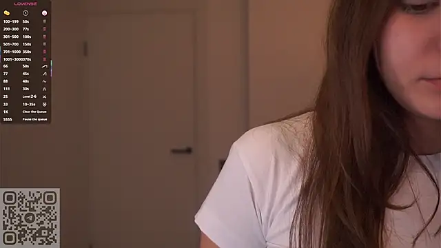 AdrianaCoenen online show from October 13, 2025, 6:41 pm