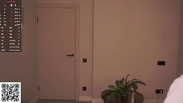 AdrianaCoenen online show from October 20, 2025, 6:08 pm