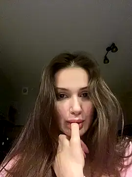 SoShyEmmyyy online show from September 23, 2025, 6:11 pm