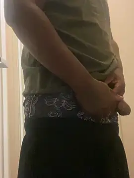 Snapshot of girlwatt chatting on October 8, 2025, 3:04 am girlwatt online show from October 8, 2025, 3:04 am