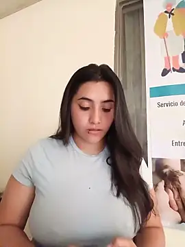 Snapshot of ANDREA-10_ chatting on June 3, 2026, 2:33 pm ANDREA-10 online show from June 3, 2026, 2:33 pm
