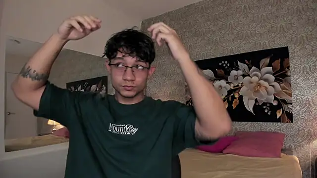 mike wills3 online show from September 28, 2025, 5:13 am