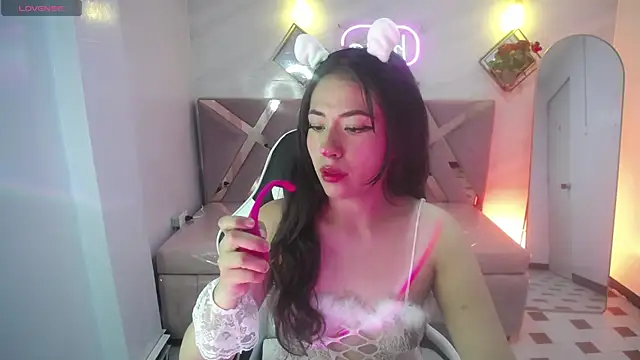 Chloe Brownn v online show from September 23, 2025, 8:12 pm