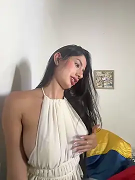 Snapshot of Julieta_Duque chatting on June 19, 2026, 3:55 am Julieta Duque online show from June 19, 2026, 3:55 am