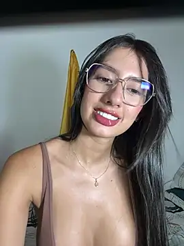 Snapshot of Julieta_Duque chatting on July 7, 2026, 2:58 am Julieta Duque online show from July 7, 2026, 2:58 am