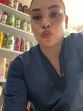 Snapshot of FOX_LATINA chatting on May 12, 2026, 9:01 pm FOX LATINA online show from May 12, 2026, 9:01 pm
