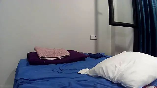 Catylandi1 online show from October 5, 2025, 3:21 pm