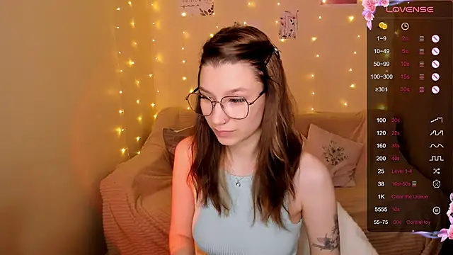 LinaBlossom  online show from September 28, 2025, 2:28 am