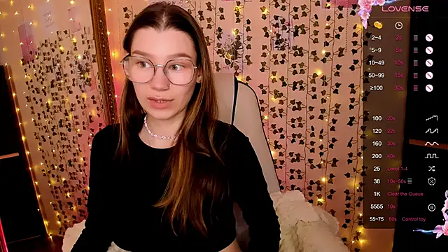 LinaBlossom  online show from February 28, 2026, 7:53 am