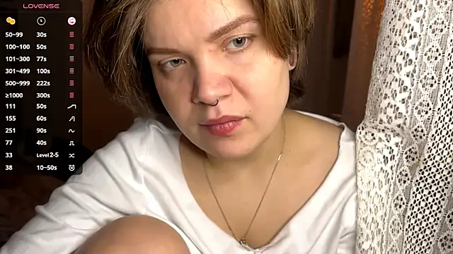 SabrinaFolts online show from November 4, 2025, 4:28 pm