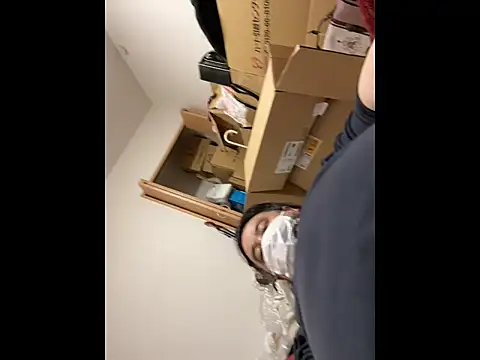 mino bitter online show from October 20, 2025, 11:21 am