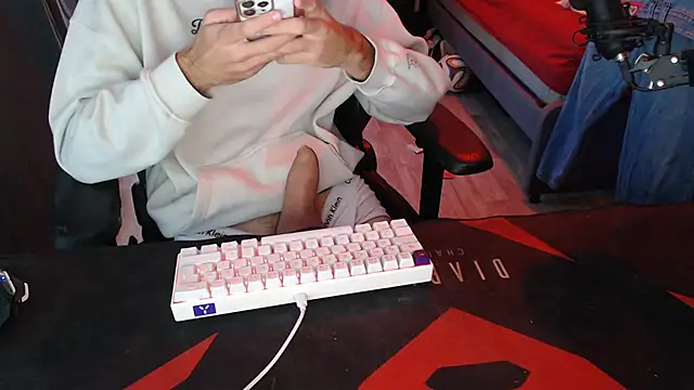 geil20CM2 online show from October 1, 2025, 10:54 am