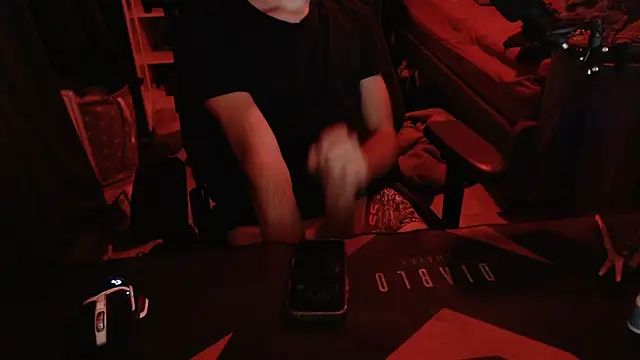 geil20CM2 online show from October 4, 2025, 6:17 pm