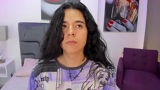 Angel Dustts online show from November 6, 2025, 7:26 pm