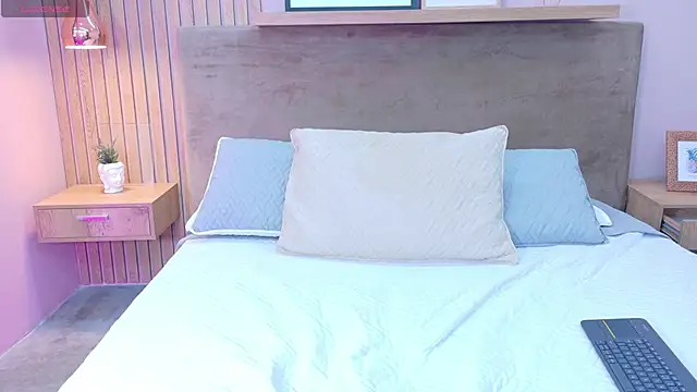 cielo rivera online show from October 18, 2025, 2:07 pm