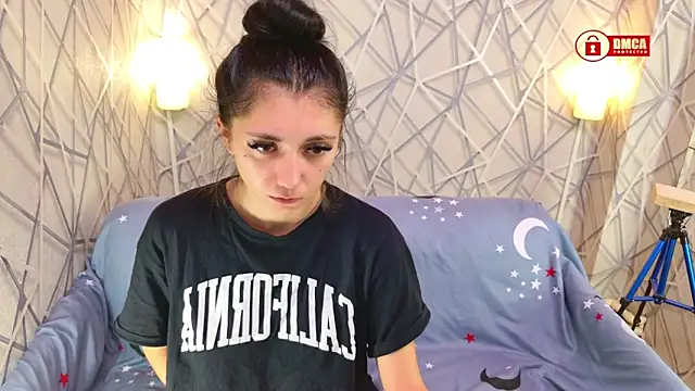 Snapshot of Charming_LIA chatting on November 6, 2025, 5:14 pm Charming LIA online show from November 6, 2025, 5:14 pm