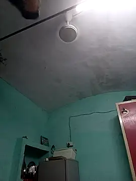 School medam online show from September 22, 2025, 8:49 am