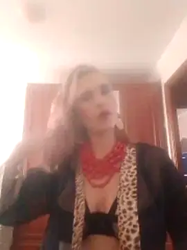 Snapshot of LaraDiva7799 chatting on October 27, 2025, 10:52 am LaraDiva7799 online show from October 27, 2025, 10:52 am