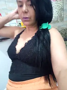 Snapshot of lucineia7 chatting on November 15, 2025, 8:49 pm lucineia7 online show from November 15, 2025, 8:49 pm