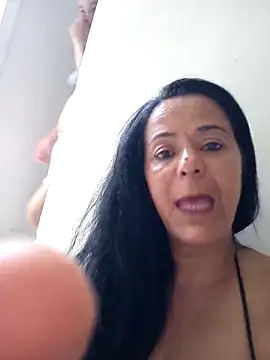 lucineia7 online show from April 7, 2026, 6:41 pm