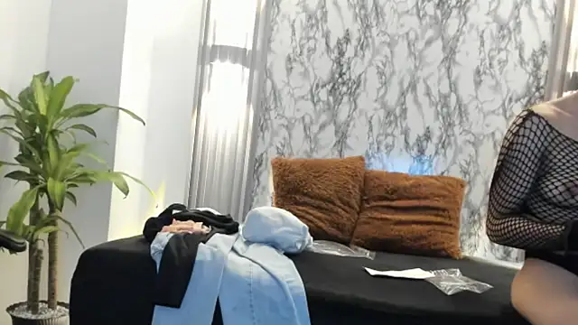 Snapshot of Dulcinea_2 chatting on October 21, 2025, 7:03 pm Dulcinea 2 online show from October 21, 2025, 7:03 pm