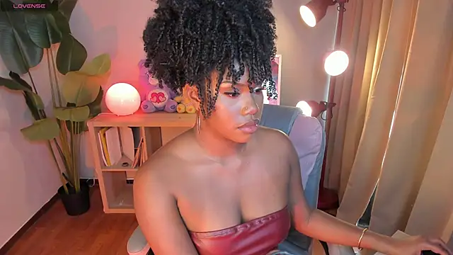 kehlannis  online show from March 19, 2026, 7:51 pm