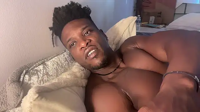 MrDaddyBlackNi9e online show from September 24, 2025, 1:25 pm