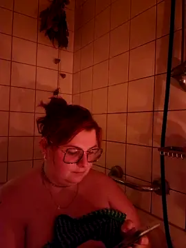 Snapshot of Chrissiosaurus chatting on October 23, 2025, 5:23 pm Chrissiosaurus online show from October 23, 2025, 5:23 pm