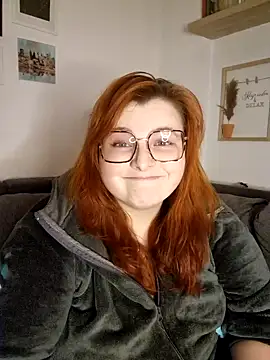 Snapshot of Chrissiosaurus chatting on October 28, 2025, 11:29 pm Chrissiosaurus online show from October 28, 2025, 11:29 pm