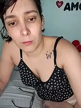 Snapshot of catperigosa chatting on October 8, 2025, 6:05 pm catperigosa online show from October 8, 2025, 6:05 pm