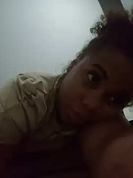 Snapshot of PrettahSantos chatting on May 18, 2026, 1:13 am PrettahSantos online show from May 18, 2026, 1:13 am