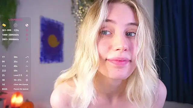 HoneyRay online show from October 31, 2025, 8:04 am