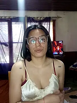 lucixxx14 online show from October 16, 2025, 4:08 pm