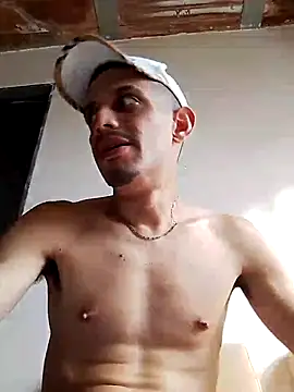 Snapshot of LATINO27CM chatting on September 23, 2025, 8:56 pm LATINO27CM online show from September 23, 2025, 8:56 pm