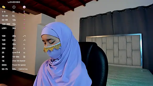 Snapshot of kalila_latif chatting on October 8, 2025, 2:31 am kalila latif online show from October 8, 2025, 2:31 am