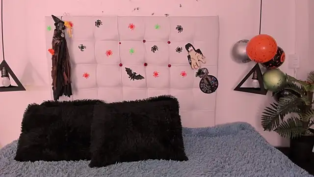 Electra Harding online show from October 25, 2025, 9:31 pm