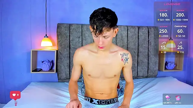 Snapshot of Bianca_Ethan chatting on October 4, 2025, 11:52 am Bianca Ethan online show from October 4, 2025, 11:52 am