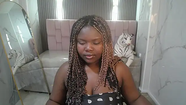 Snapshot of Soffia_b chatting on October 3, 2025, 3:25 am Soffia b online show from October 3, 2025, 3:25 am