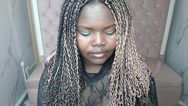 Snapshot of Soffia_b chatting on October 4, 2025, 3:15 am Soffia b online show from October 4, 2025, 3:15 am