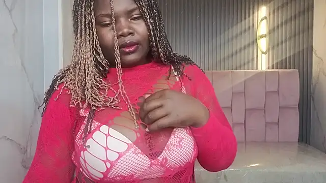 Snapshot of Soffia_b chatting on October 17, 2025, 3:10 am Soffia b online show from October 17, 2025, 3:10 am